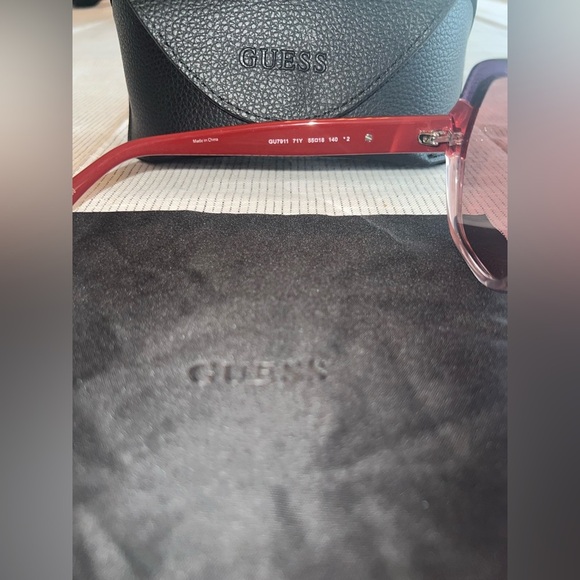 GUESS Women's Sunglasses NWOT - Picture 6 of 7